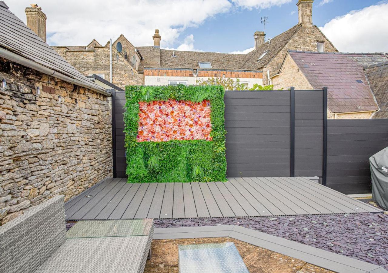 Maple Rose - 2 Bed With Garden In Minchinhampton! Βίλα Εξωτερικό φωτογραφία