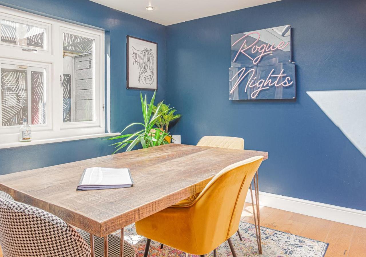 Maple Rose - 2 Bed With Garden In Minchinhampton! Βίλα Εξωτερικό φωτογραφία
