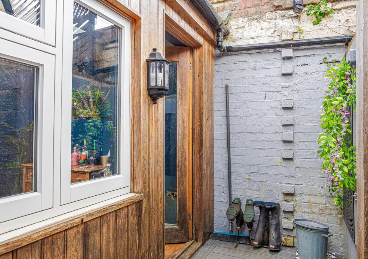 Maple Rose - 2 Bed With Garden In Minchinhampton! Βίλα Εξωτερικό φωτογραφία