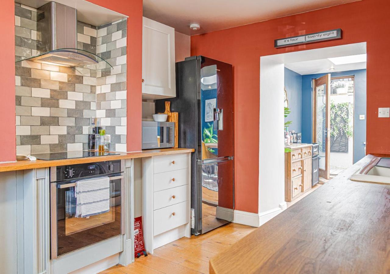 Maple Rose - 2 Bed With Garden In Minchinhampton! Βίλα Εξωτερικό φωτογραφία